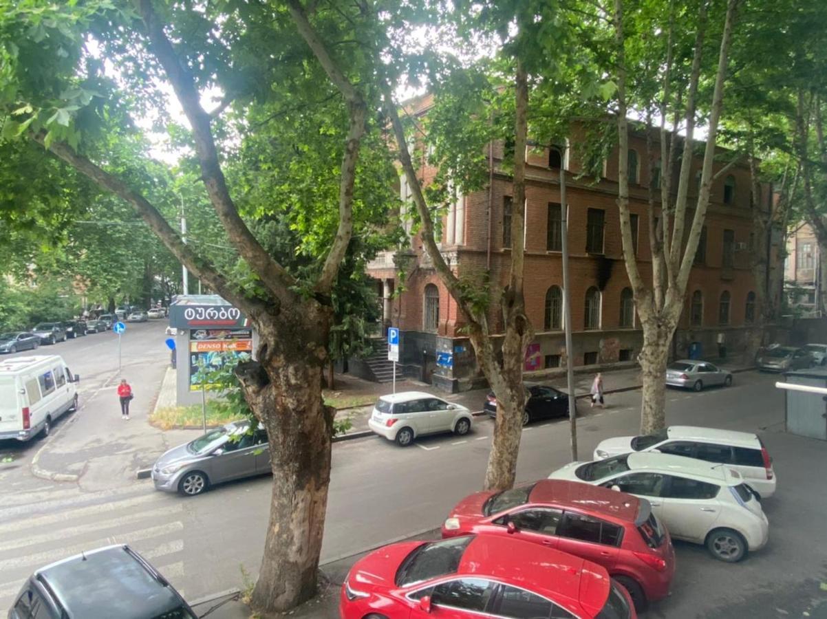 Spacious Dinamo Apartment Tbilisi Exterior foto